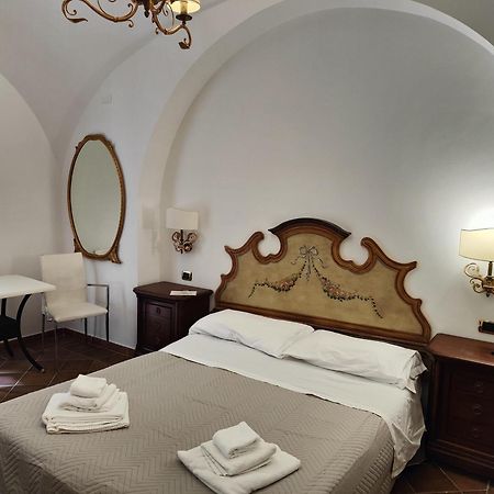 Androsa Apartments Амалфи Екстериор снимка