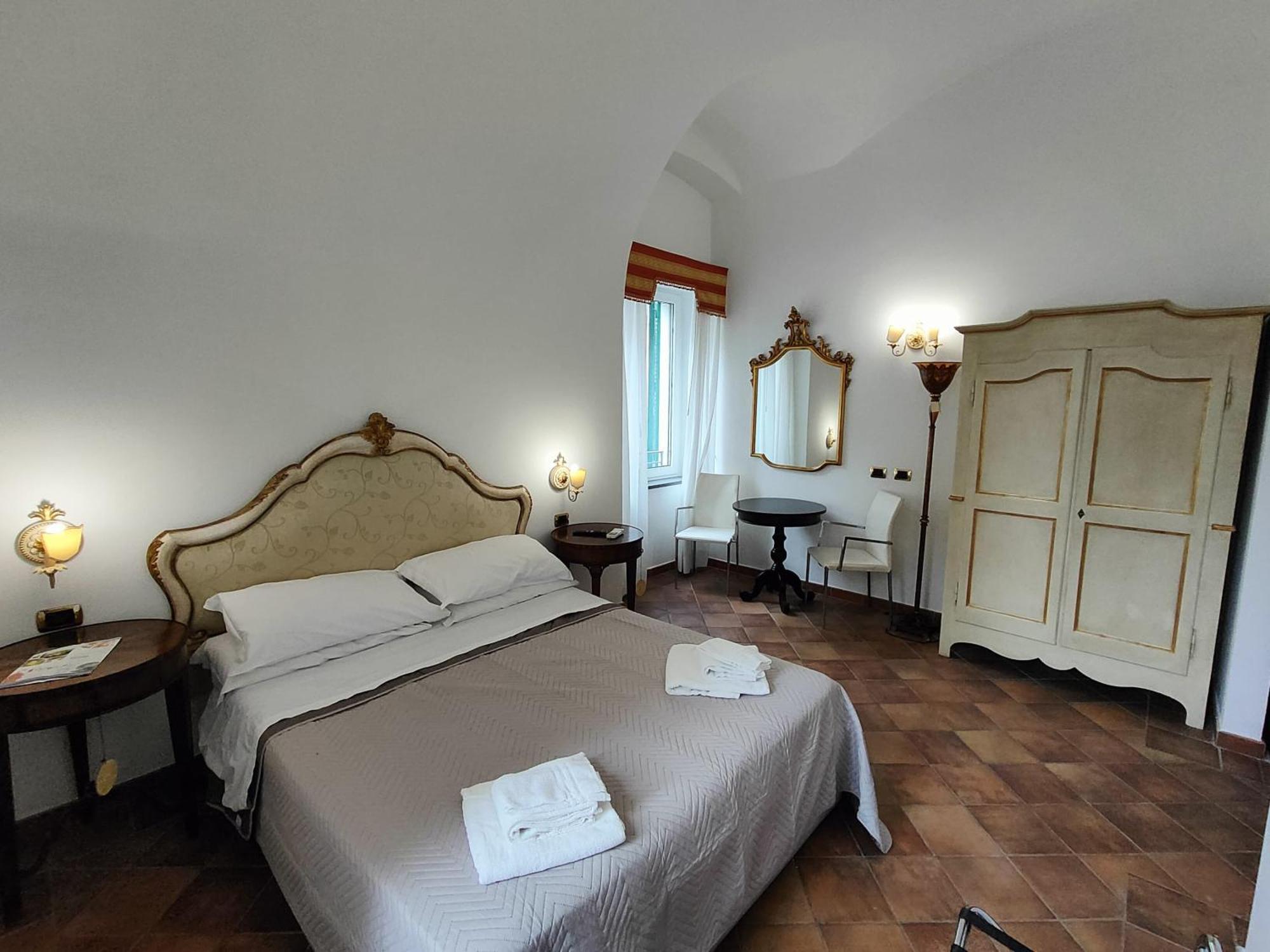 Androsa Apartments Амалфи Екстериор снимка